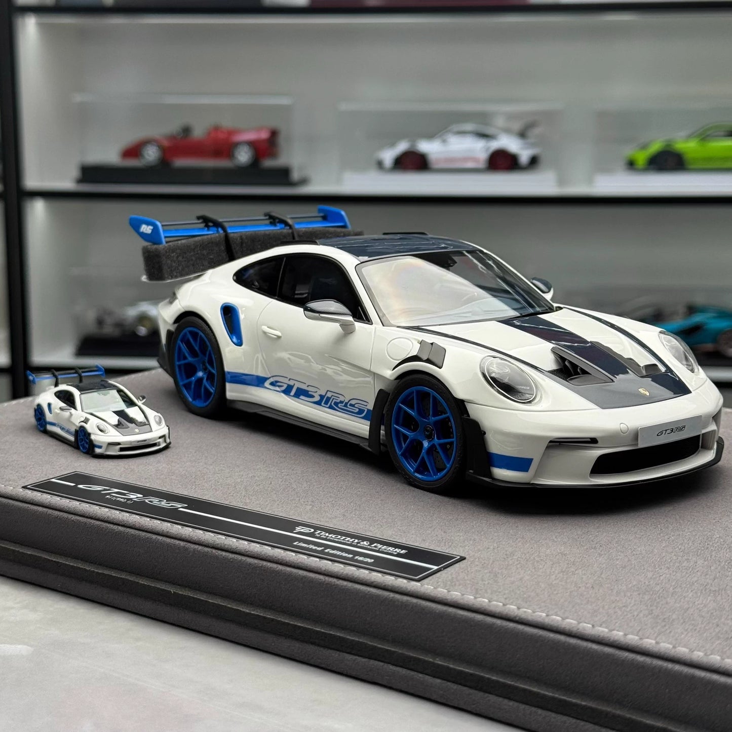 TP 1:18 + 1:64 Porsche 911 GT3 RS (992) Sonderwunsch Set · White/Carbon Grey/Blue