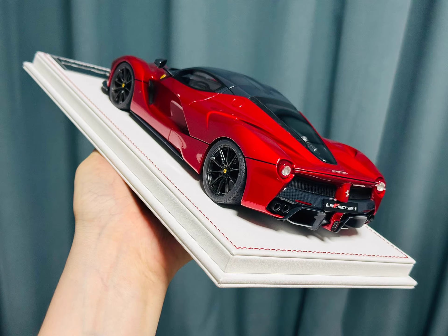 Davis & Giovanni 1/18 Ferrari LaFerrari (F150) Metallic Red Carbon Roof | Limited 12