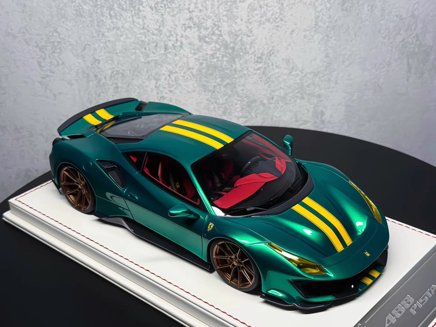 Davis & Giovanni 1/18 Ferrari 488 Pista Emerald Green Resin Model Limited 40