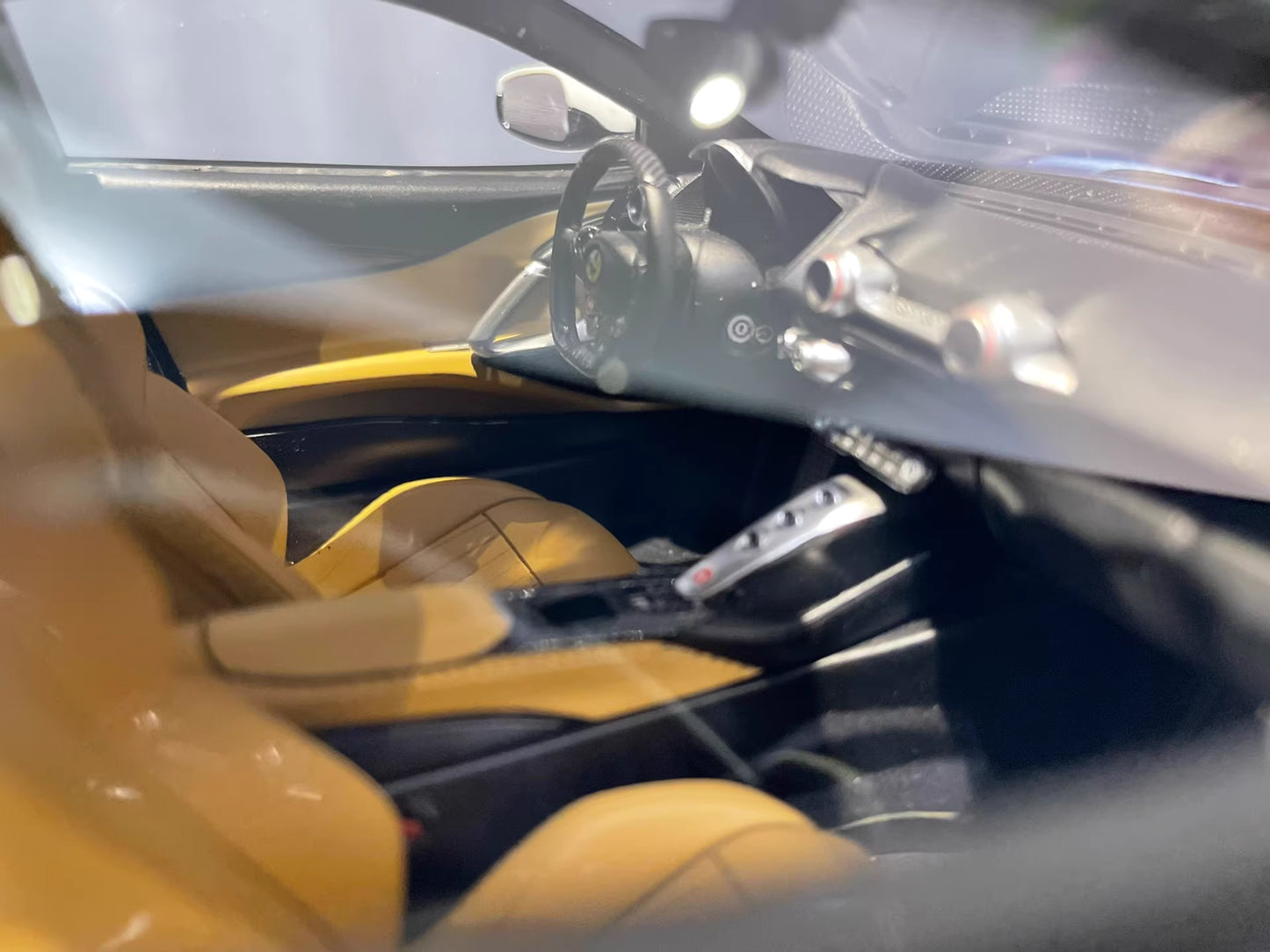 BBR 1/18 Ferrari 812 Superfast · Metallic Blue with White Roof