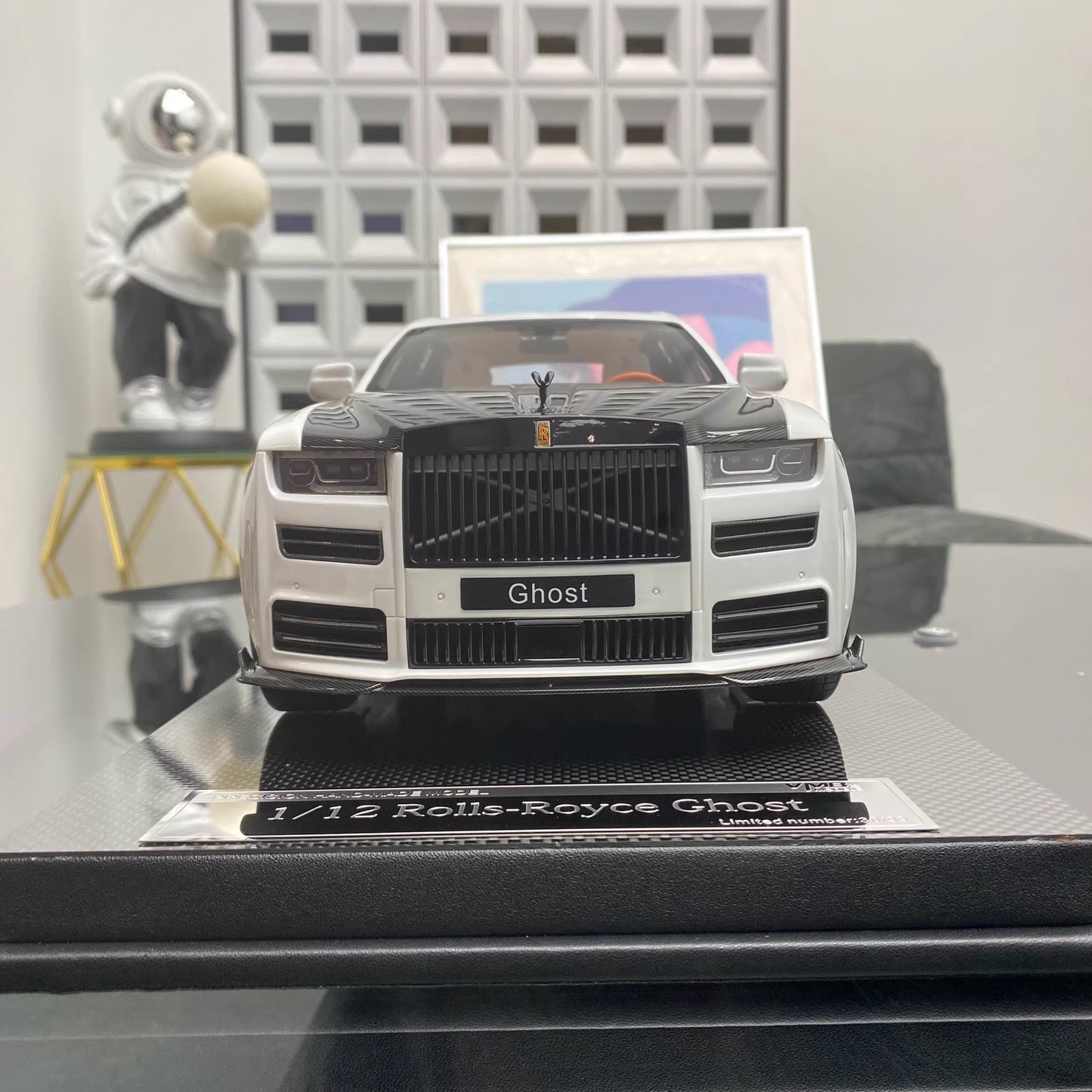 VMB 1/12 Rolls-Royce Ghost White with Carbon Roof – Luxury Resin Model Car | Air Shipping from China