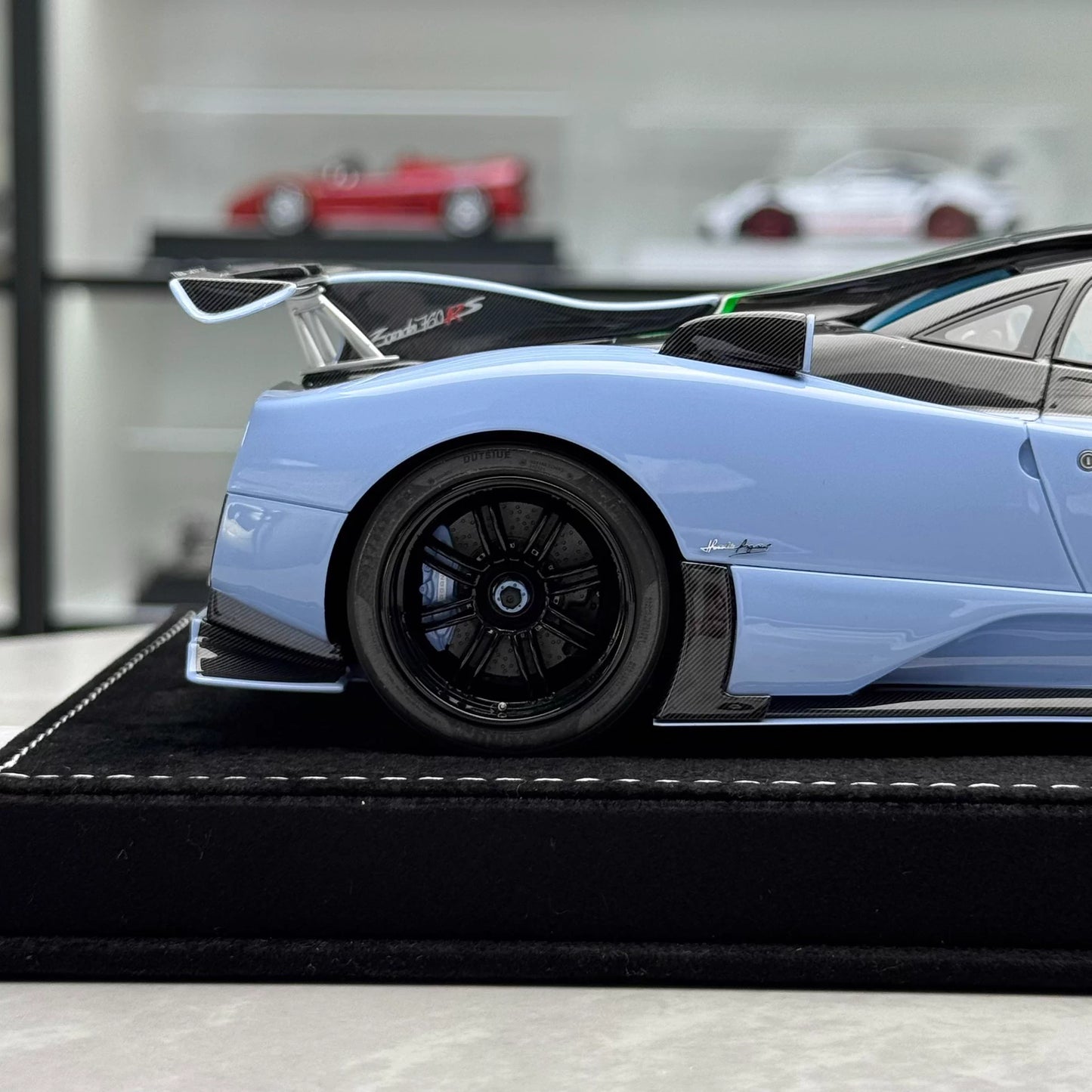 HH 1:18 Pagani Zonda 760 (Zonda Specials) Hardtop Resin Model · Baby Blue/Carbon Tricolore