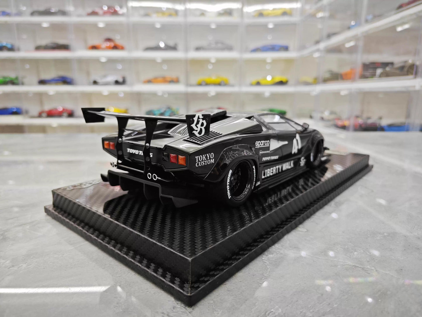 VIP 1/18 Lamborghini Countach LB Widebody Black Resin Model with Display Case