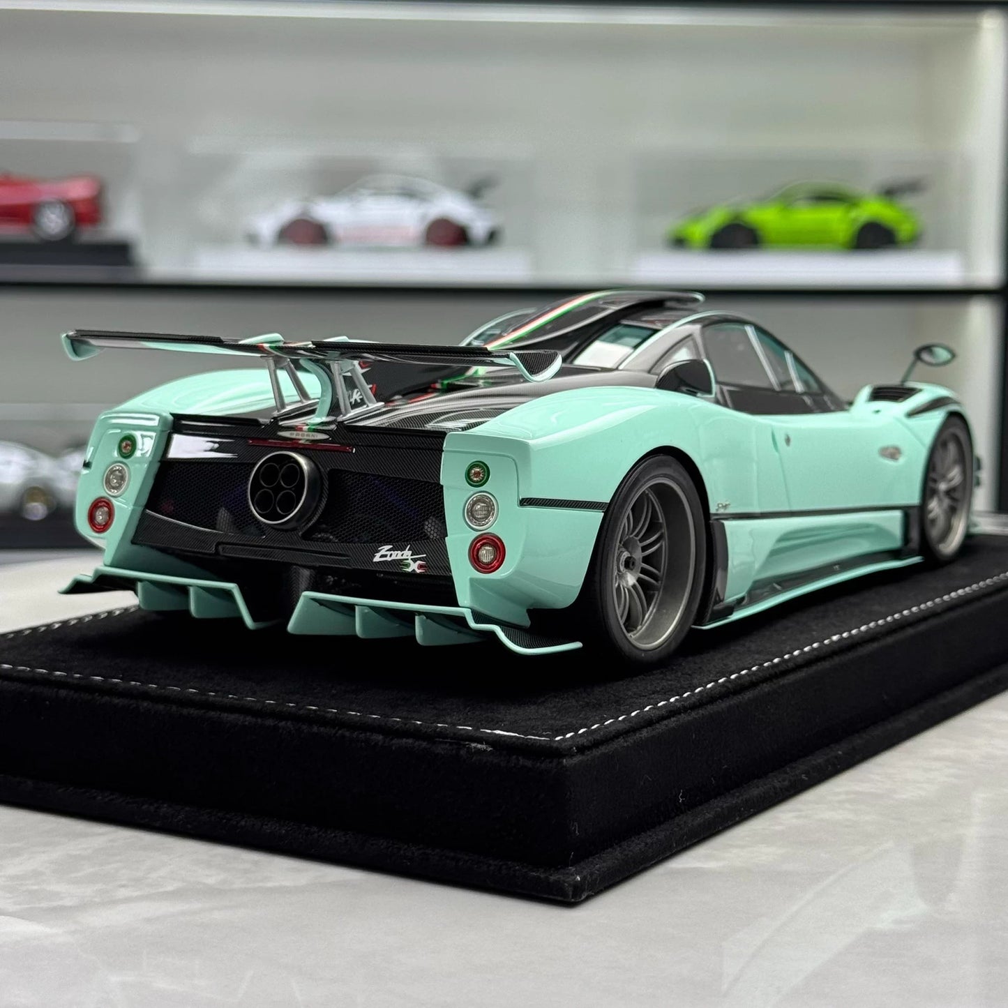 HH 1:18 Pagani Zonda 760 (Zonda Specials) Hardtop Resin Model · Mint Tricolore