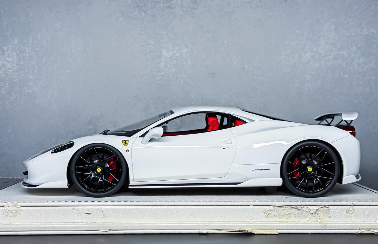 Davis & Giovanni 1/18 Ferrari 458 Italia SVR Pearl White Resin Model Limited 30