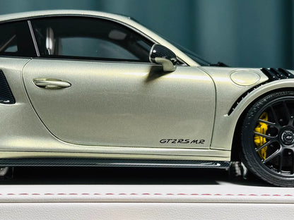 Davis & Giovanni 1/18 Porsche 911 GT2 RS MR 991 Urban Bamboo Carbon Stripe