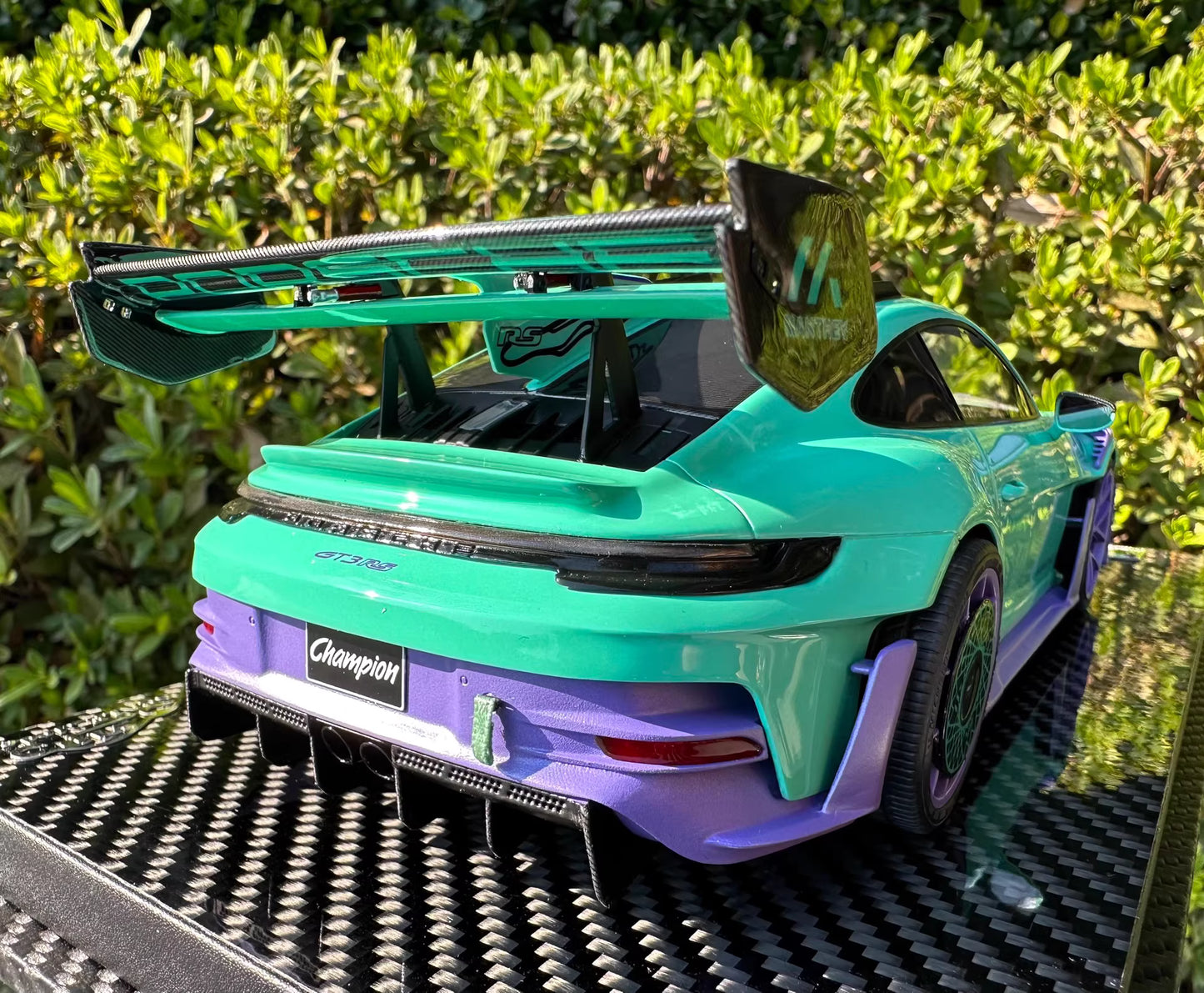 VIP 1/18 Porsche 911 (992) GT3 RS MR Mint Green Resin Model (VIP1806110)