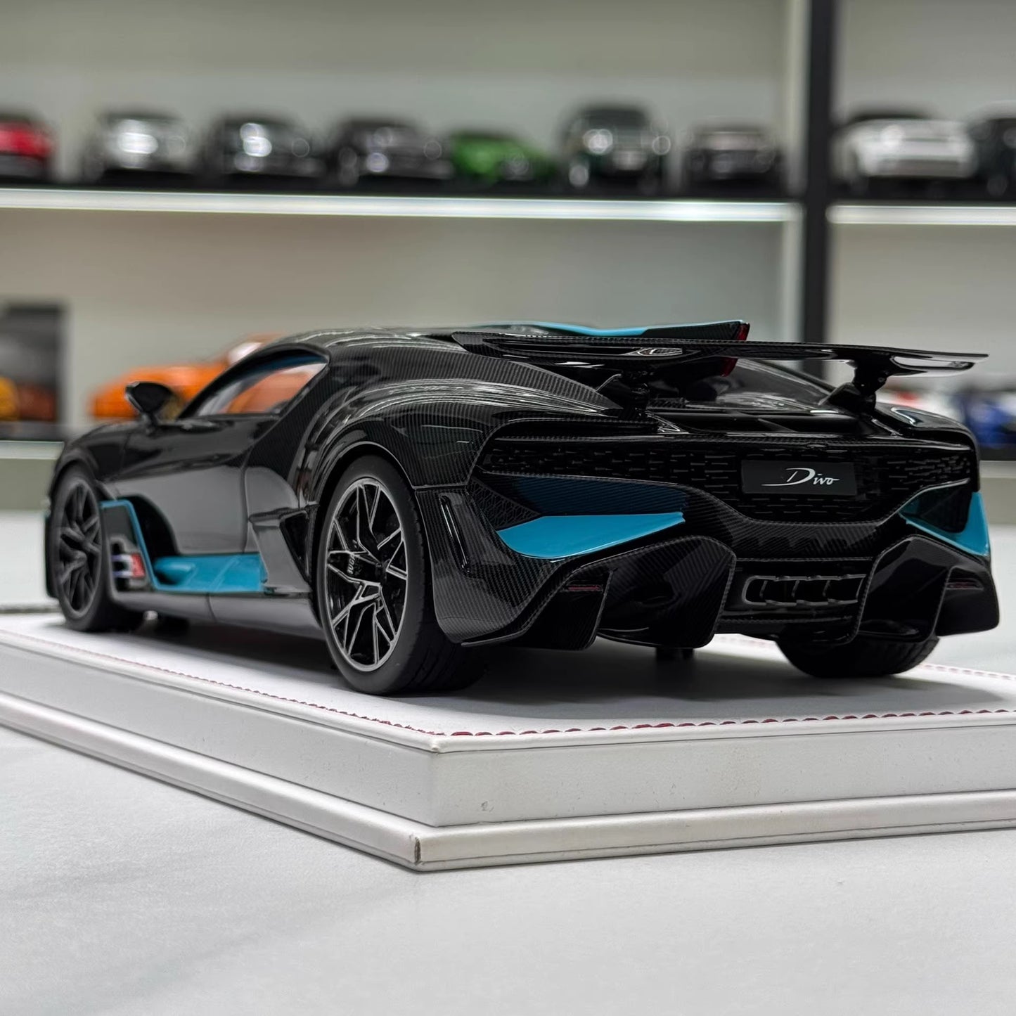 FC Model 1/18 Bugatti Chiron Divo Full Carbon Blue Accent Resin Model
