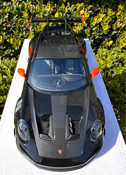 FuelMe 1/18 Porsche 911 (992) GT3 RS Weissach Black / Orange Resin Model