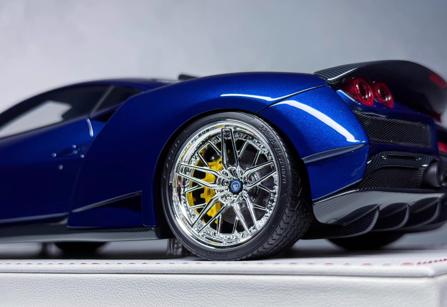 Davis & Giovanni 1/18 Ferrari F8 Tributo N-Largo Metallic Blue Resin Model Limited 15