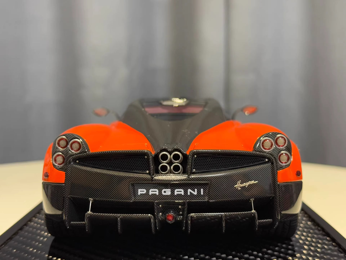 BBR 1/18 Pagani Huayra Roadster Resin Model Metallic Orange Limited Edition