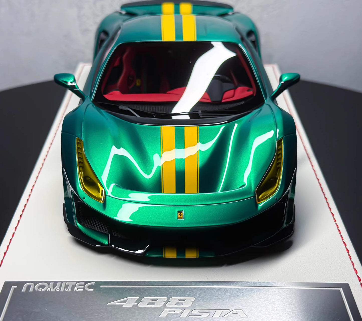 Davis & Giovanni 1/18 Ferrari 488 Pista Emerald Green Resin Model Limited 40