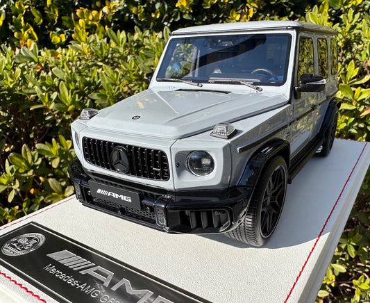 Dino Model 1/18 Mercedes-AMG G63 AMG Cement Grey Resin Model