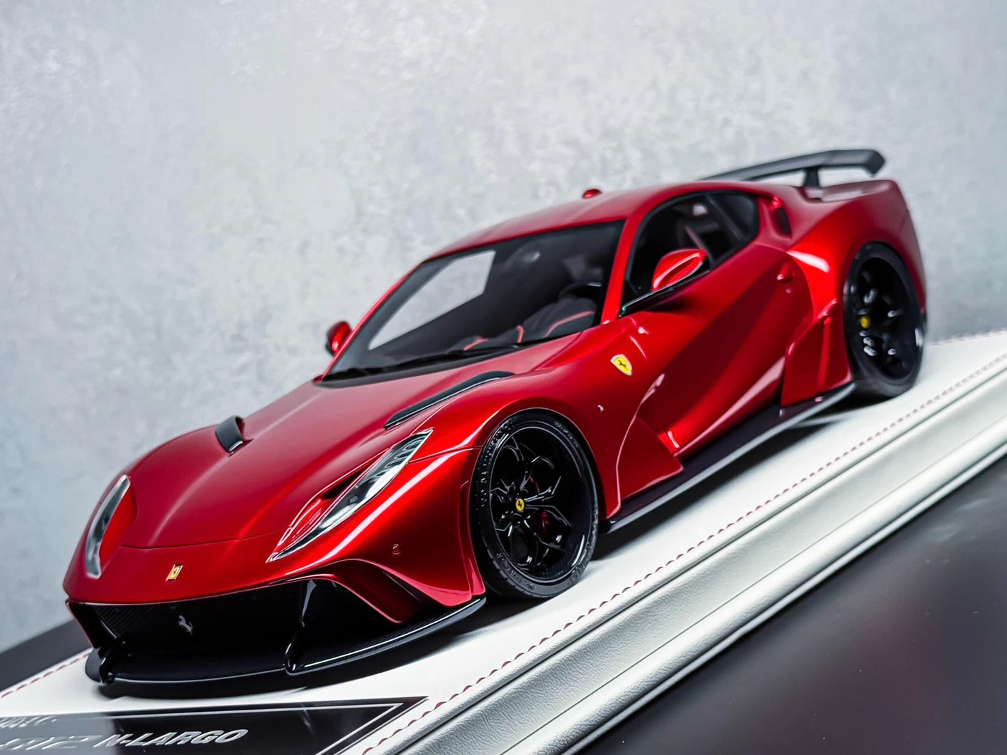 Davis & Giovanni 1/18 Ferrari 812 N-Largo Candy Red Metallic Red Resin Model Limited 10