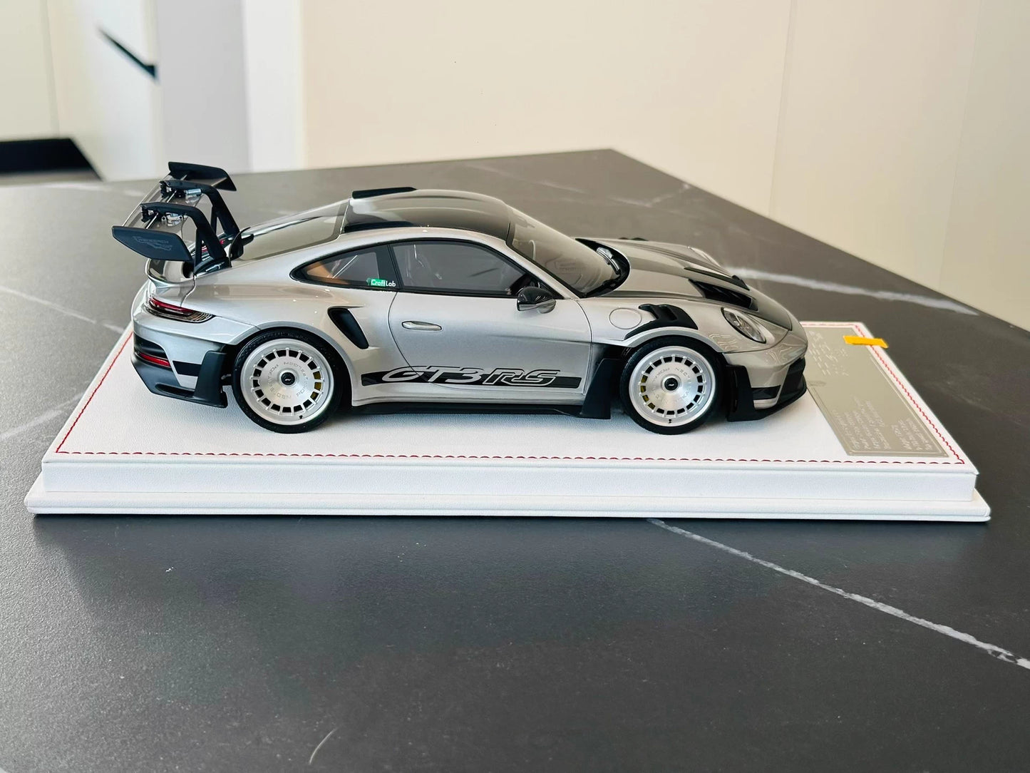 Davis & Giovanni 1/18 Porsche 911 GT3 RS 992.1 GT Silver Deep Dish Wheels