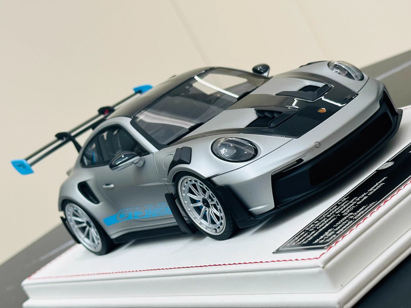 Davis & Giovanni 1/18 Porsche 911 GT3 RS 992.1 Matte GT Silver Blue Limited 12 pcs
