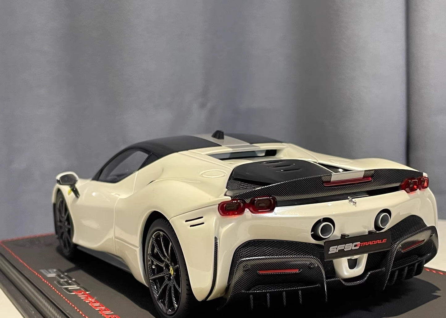 BBR 1/18 Ferrari SF90 Stradale · Pearl White