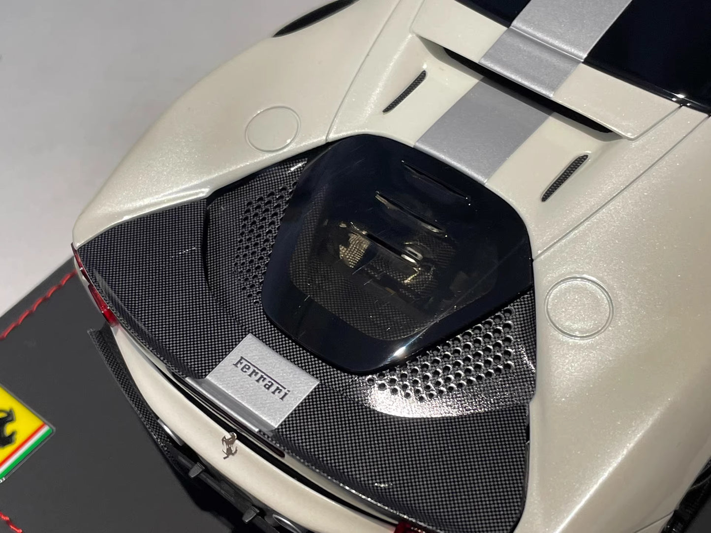 BBR 1/18 Ferrari SF90 Stradale · Pearl White