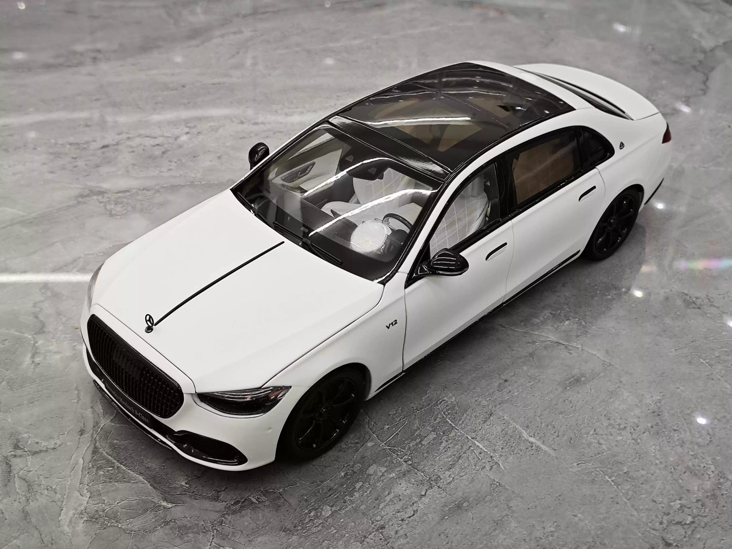 Almost Real 1/18 Mercedes-Maybach S680 Matte Pearl White Diecast Model
