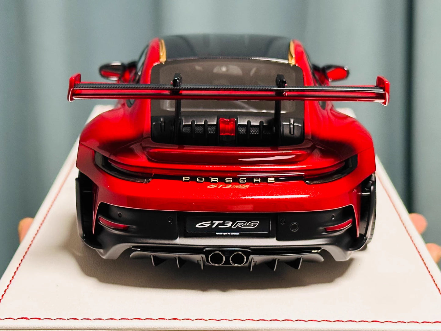 Davis & Giovanni 1/18 Porsche 911 GT3 RS 992.1 Magma Red Weissach Gold Wheels Limited 8 pcs