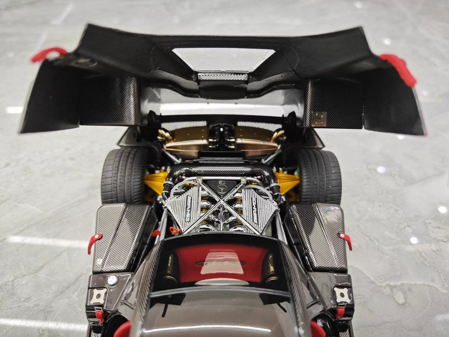 Almost Real 1/18 Pagani Zonda Cinque Exposed Carbon Diecast Model