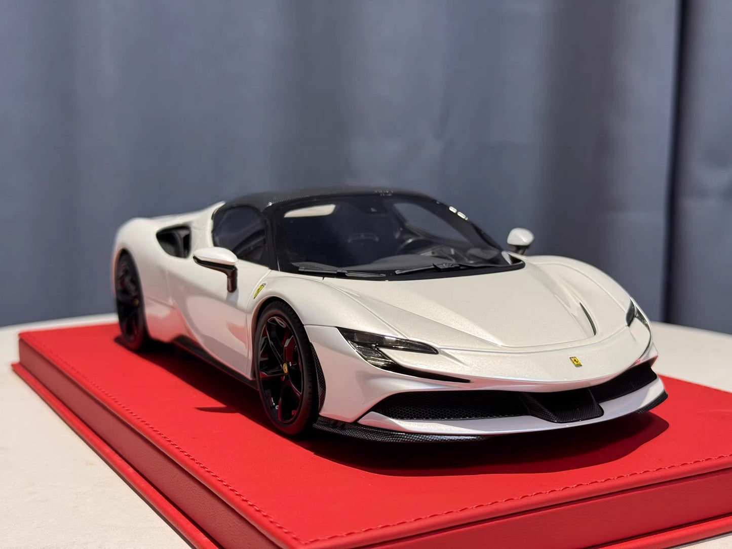 BBR 1/18 Ferrari SF90 Spider Resin Model Pearl White Carbon Roof Deluxe Edition