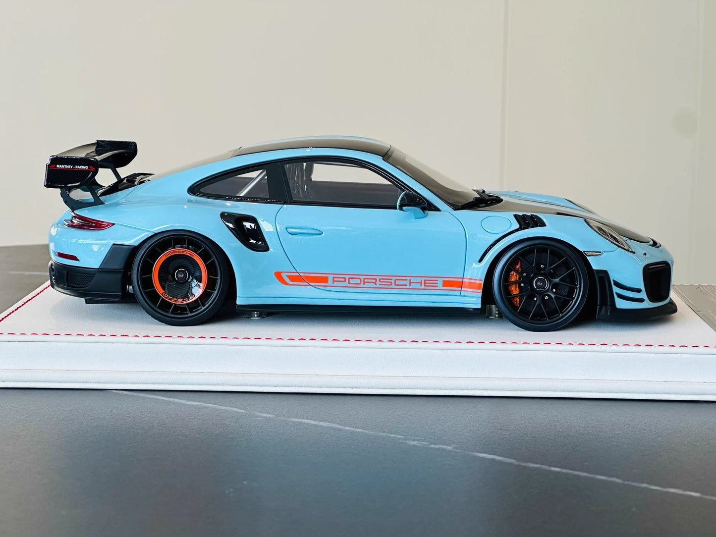 Davis & Giovanni 1/18 Porsche 911 GT2 RS MR 991 Gulf Blue Car No. 1 of 14