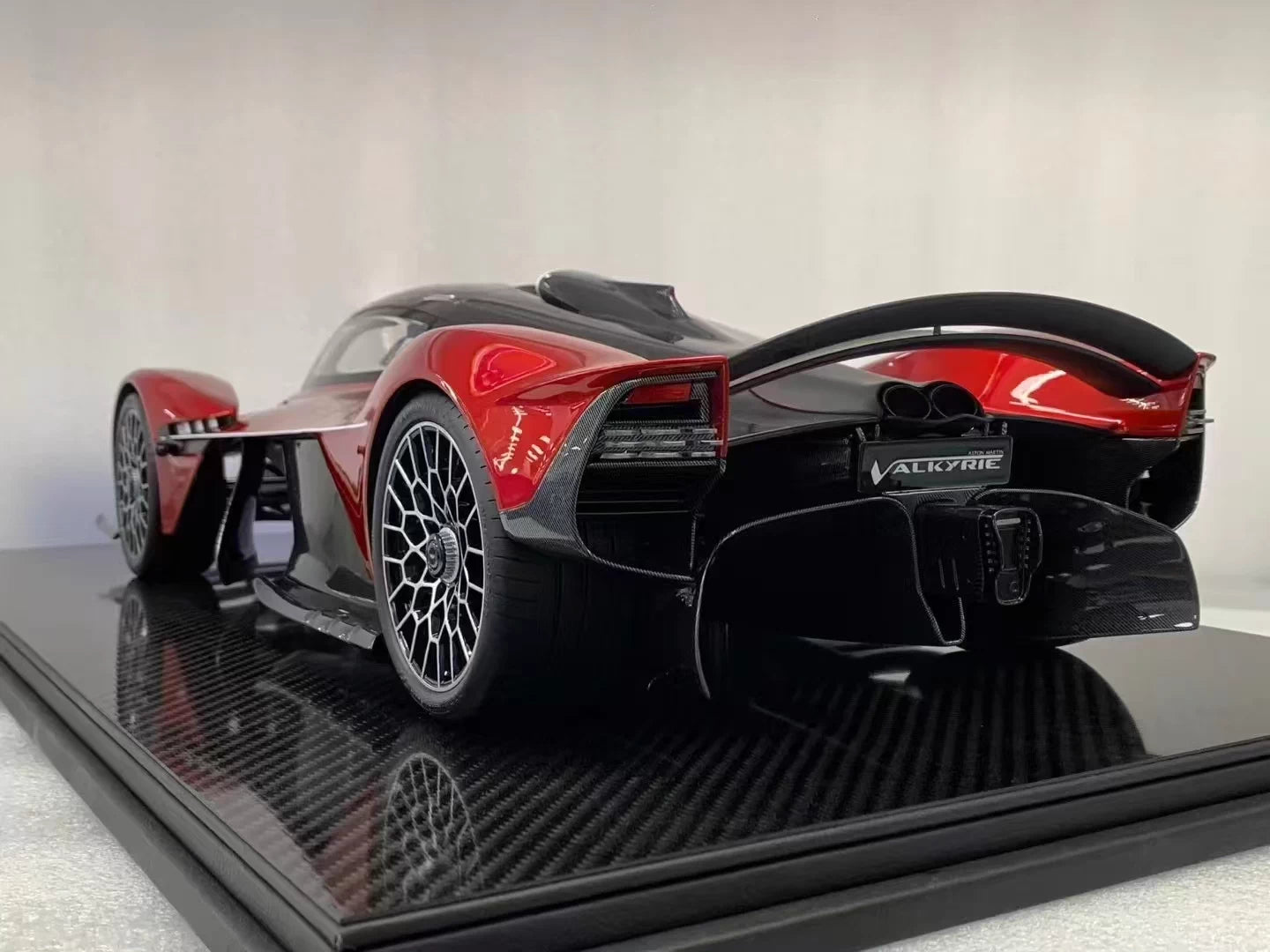 Frontiart 1/8 Aston Martin Valkyrie – Candy Red Limited Edition Model | Air Shipping from China