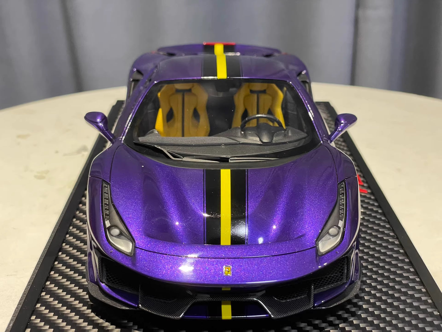 BBR 1/18 Ferrari 488 Pista · Viola with Yellow Stripe