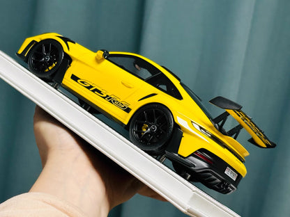 Davis & Giovanni 1/18 Porsche 911 GT3 RS 992.1 Racing Yellow Carbon
