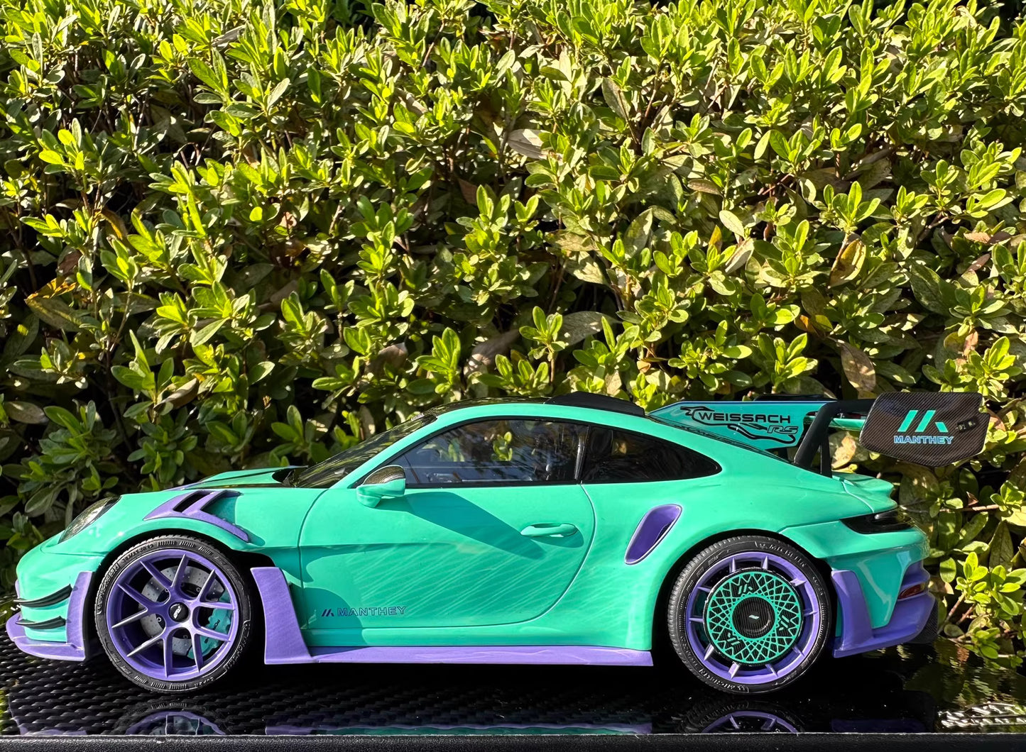 VIP 1/18 Porsche 911 (992) GT3 RS MR Mint Green Resin Model (VIP1806110)