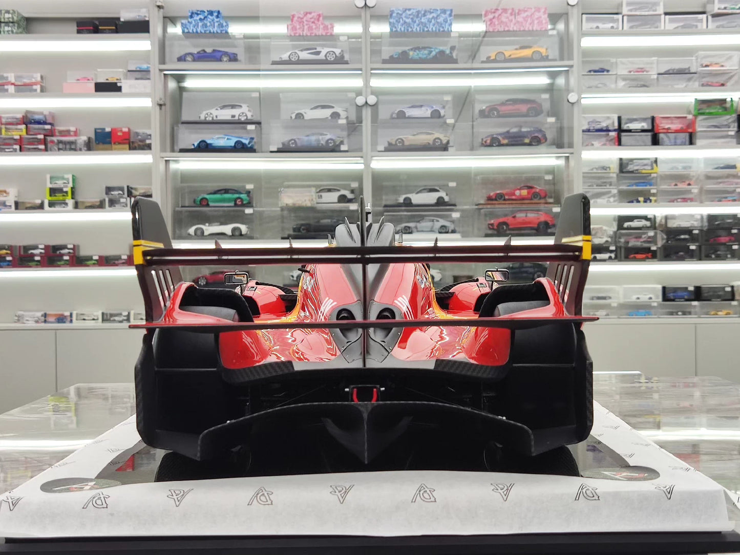 Amalgam 1/8 Ferrari 499P – 2023 Le Mans Champion Hypercar Model | Air Shipping from China