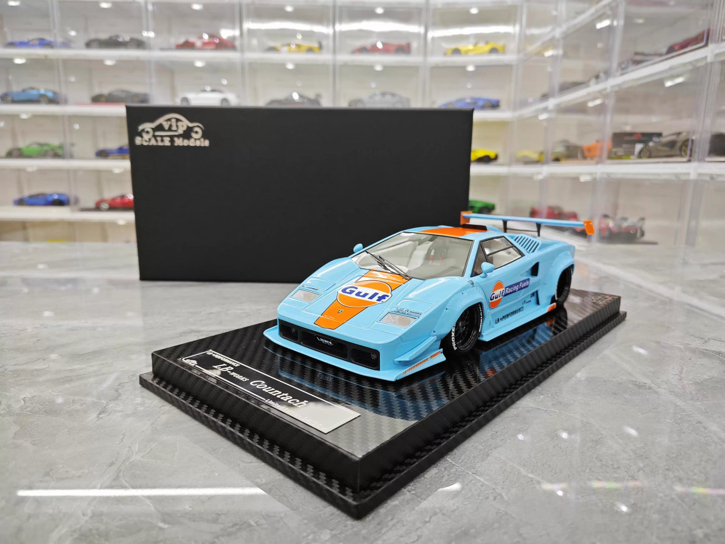 VIP 1/18 Lamborghini Countach LB Widebody Gulf Livery Resin Model with Display Case