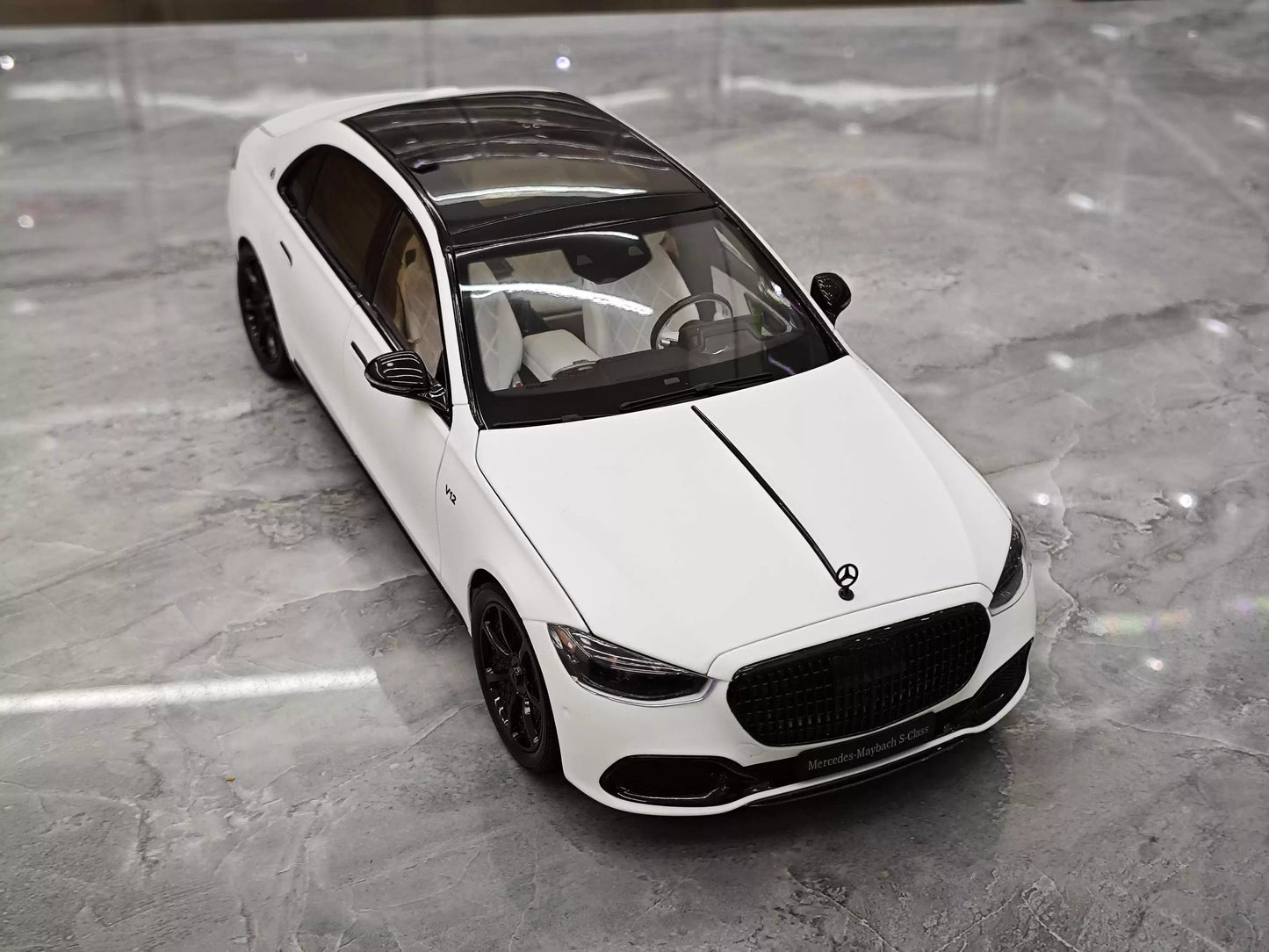 Almost Real 1/18 Mercedes-Maybach S680 Matte Pearl White Diecast Model