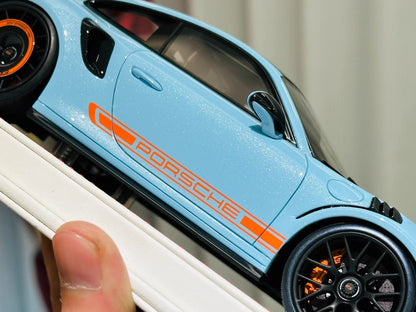 Davis & Giovanni 1/18 Porsche 911 GT2 RS MR 991 Gulf Blue Car No. 1 of 14