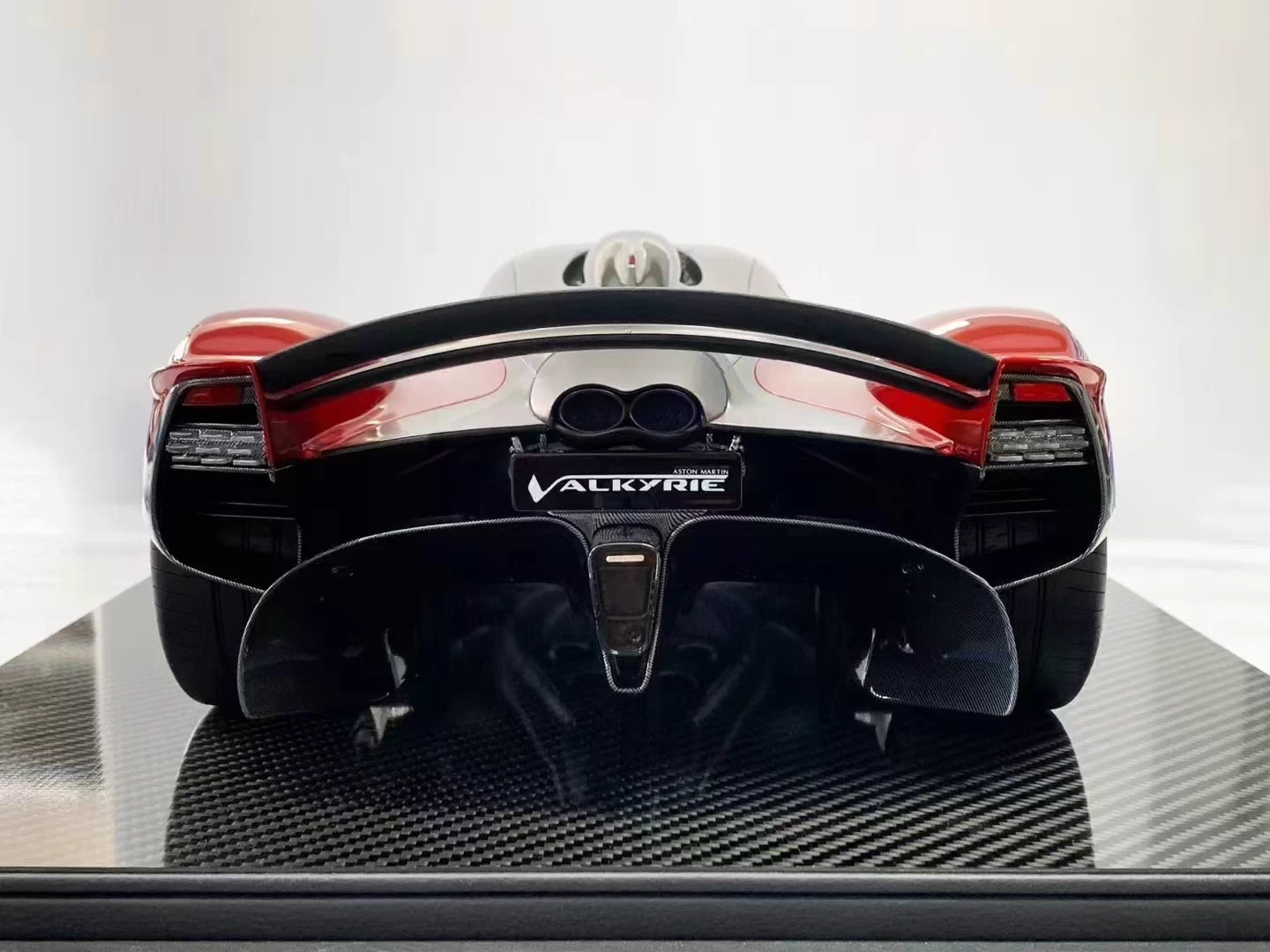 Frontiart 1/8 Aston Martin Valkyrie – Candy Red Limited Edition Model | Air Shipping from China