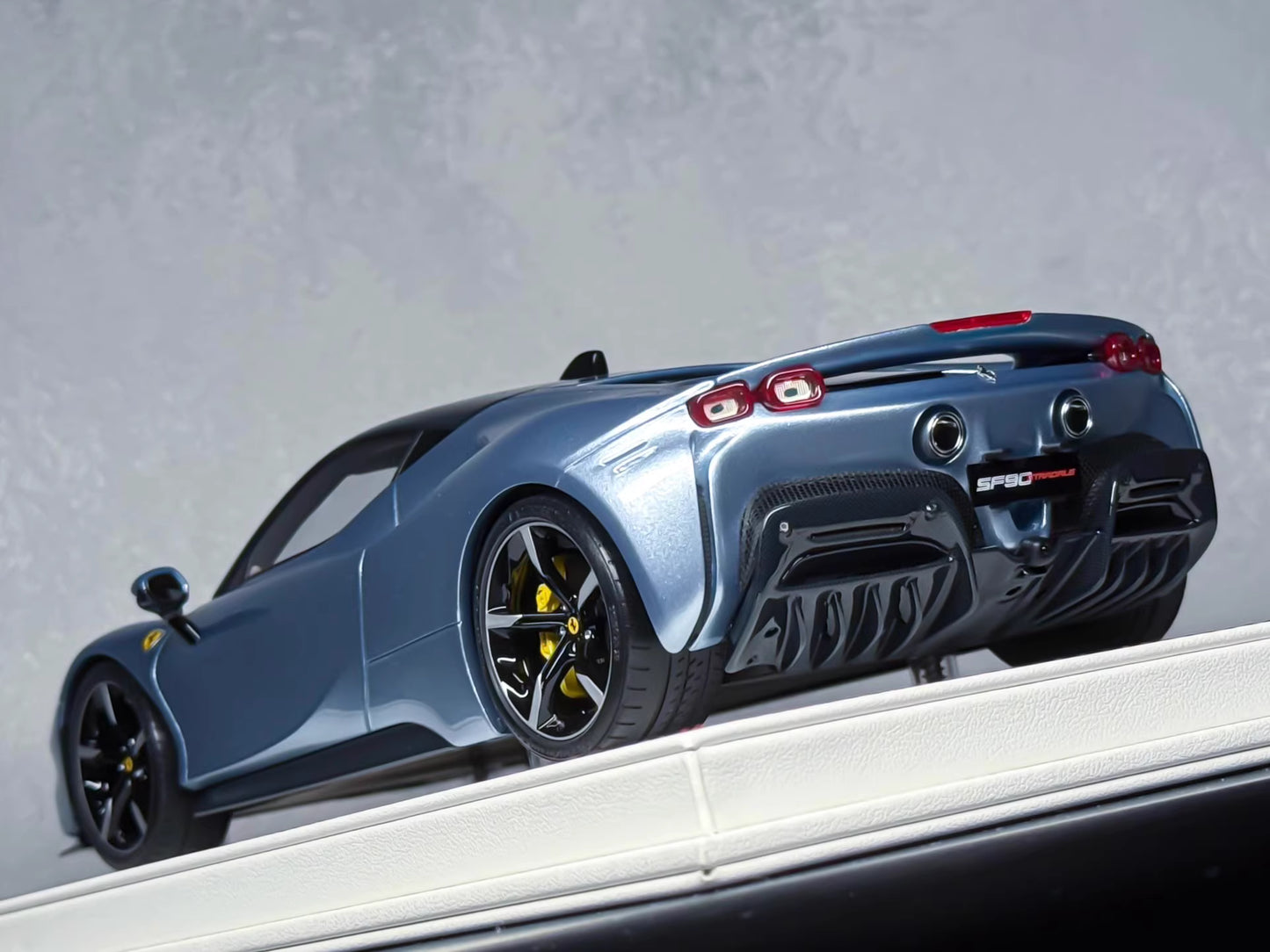 Davis & Giovanni 1/18 Ferrari SF90 Stradale Ice Blue Resin Model Limited 5