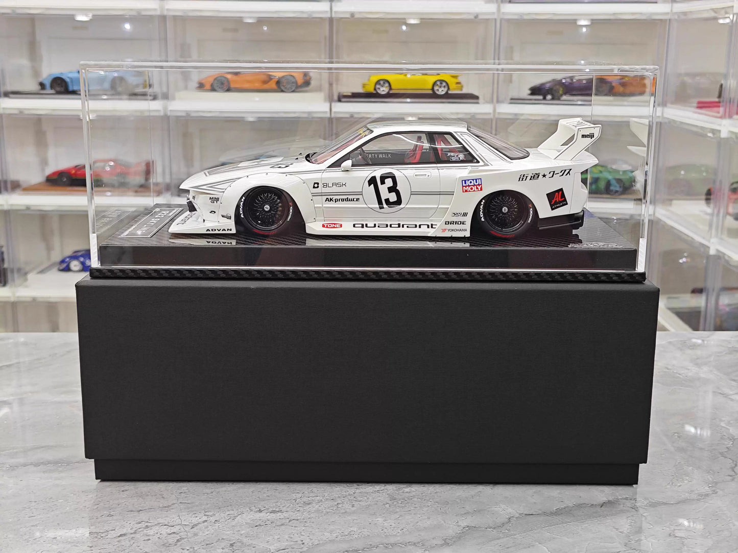 VIP 1/18 Nissan Skyline LB-R32 #13 Livery Resin Model with Acrylic Display Case