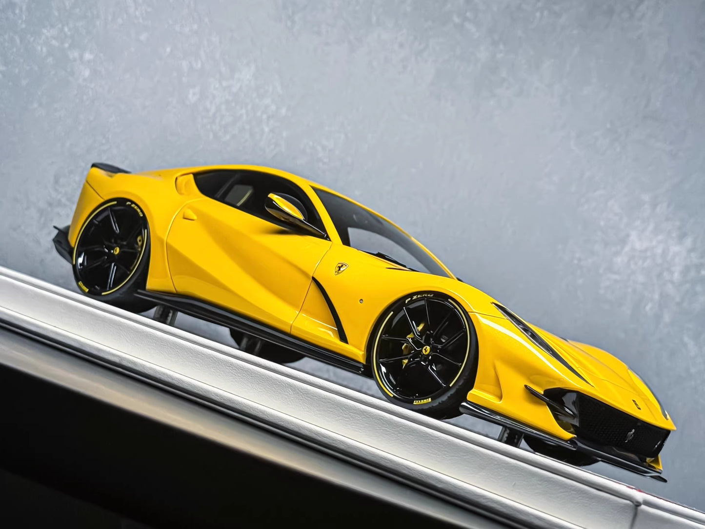 Davis & Giovanni 1/18 Ferrari 812 Superfast Novitec Rare Yellow Resin Model Limited 10