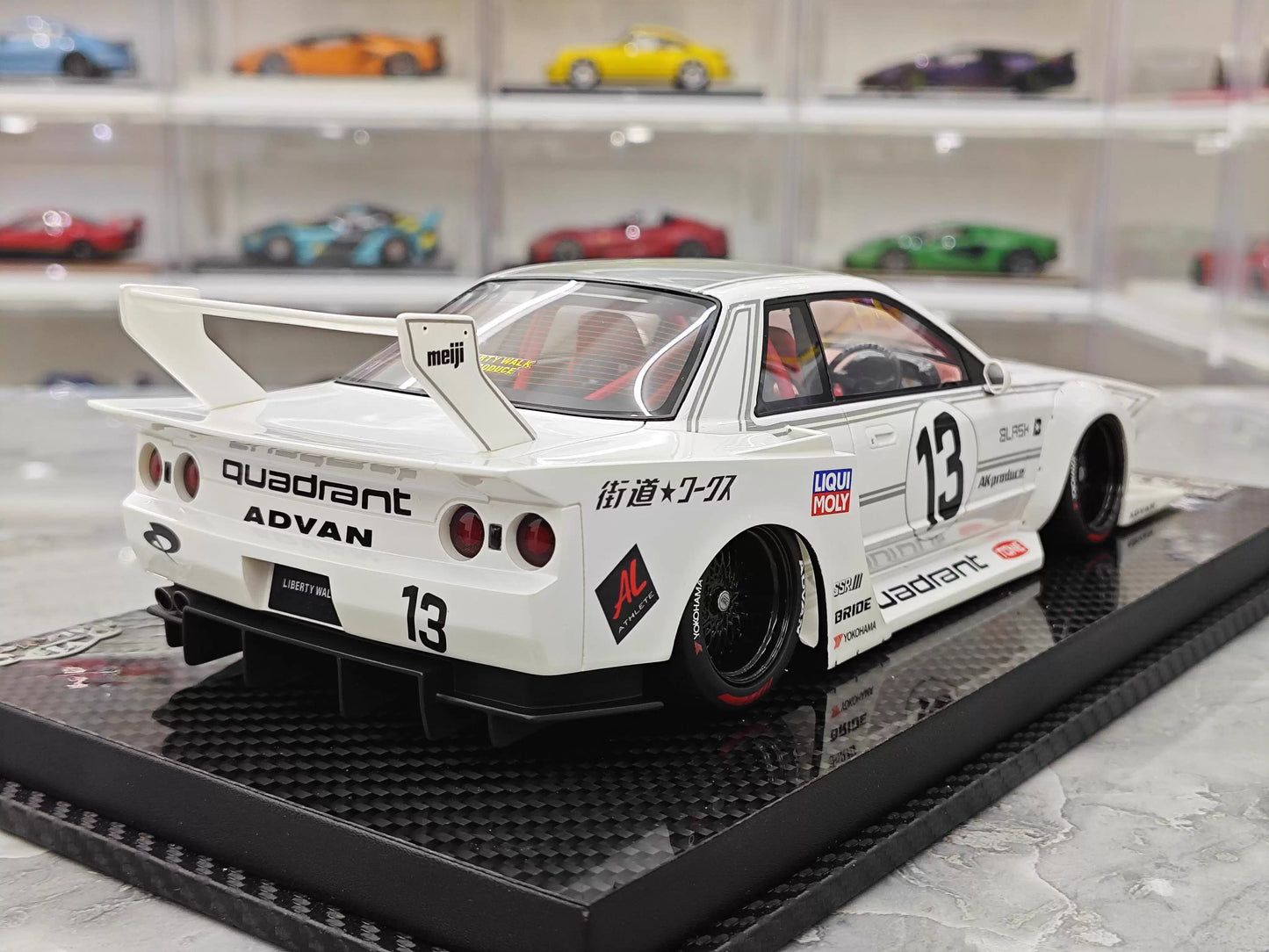 VIP 1/18 Nissan Skyline LB-R32 #13 Livery Resin Model with Acrylic Display Case