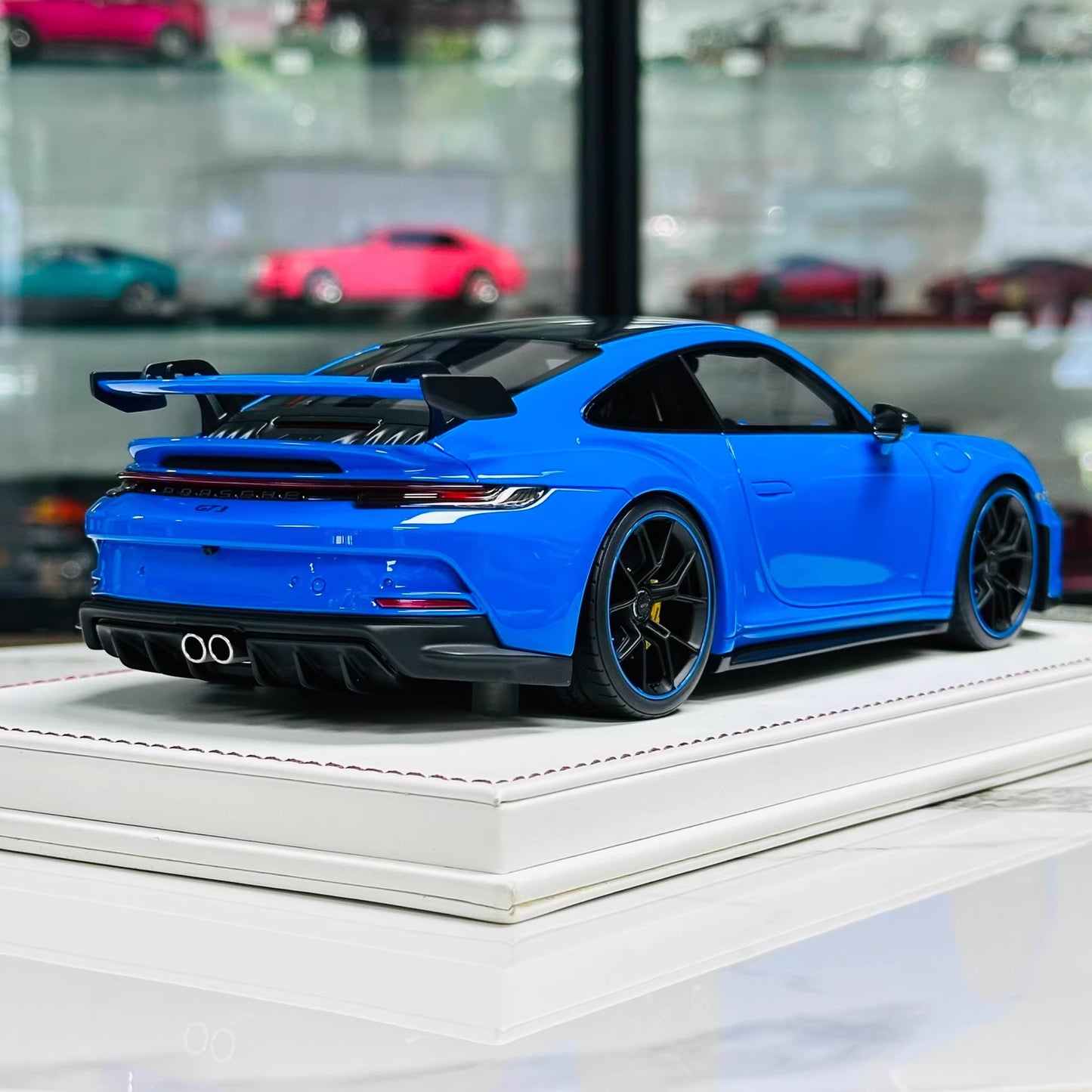Davis&Giovanni 1/18 Porsche 911 GT3 (992) Shark Blue Limited 40 Resin