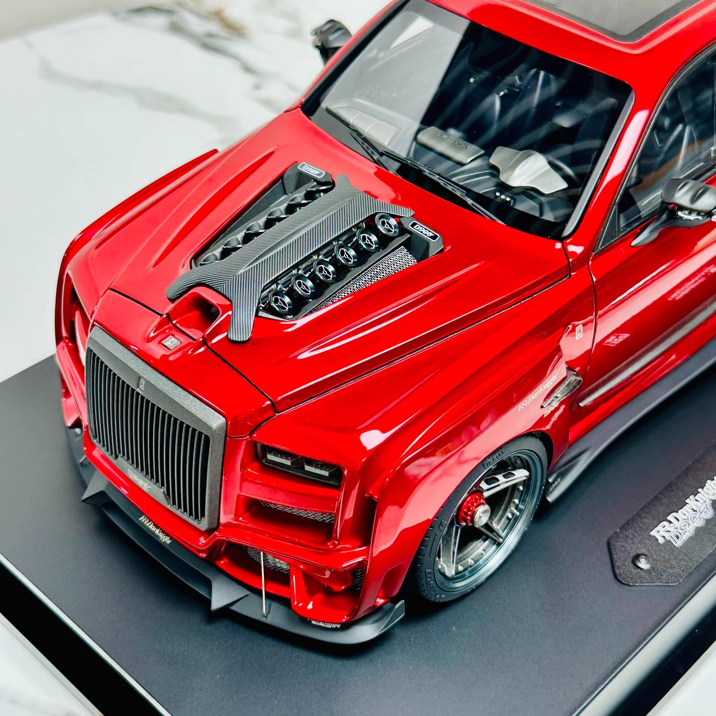 DreamWalkers 1/18 Rolls-Royce Cullinan RR.Darknight D900 Flame Red Resin Model LE 99