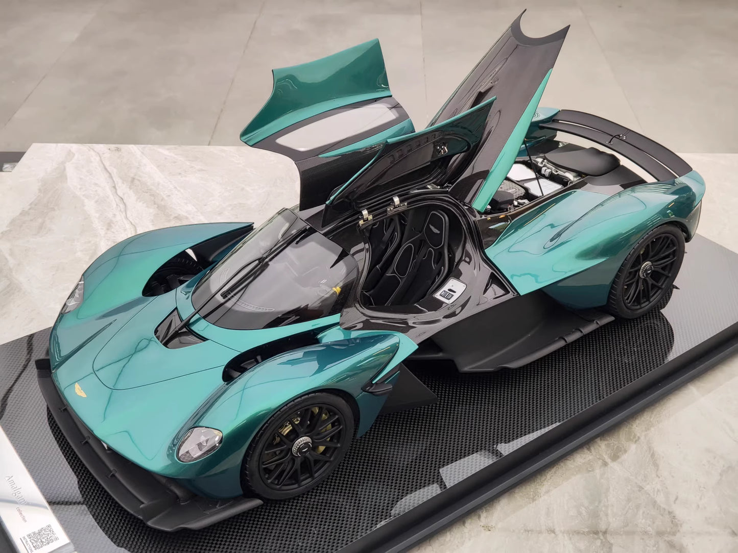 Amalgam 1/8 Aston Martin Valkyrie – Green Edition Hypercar Model | Air Shipping from China