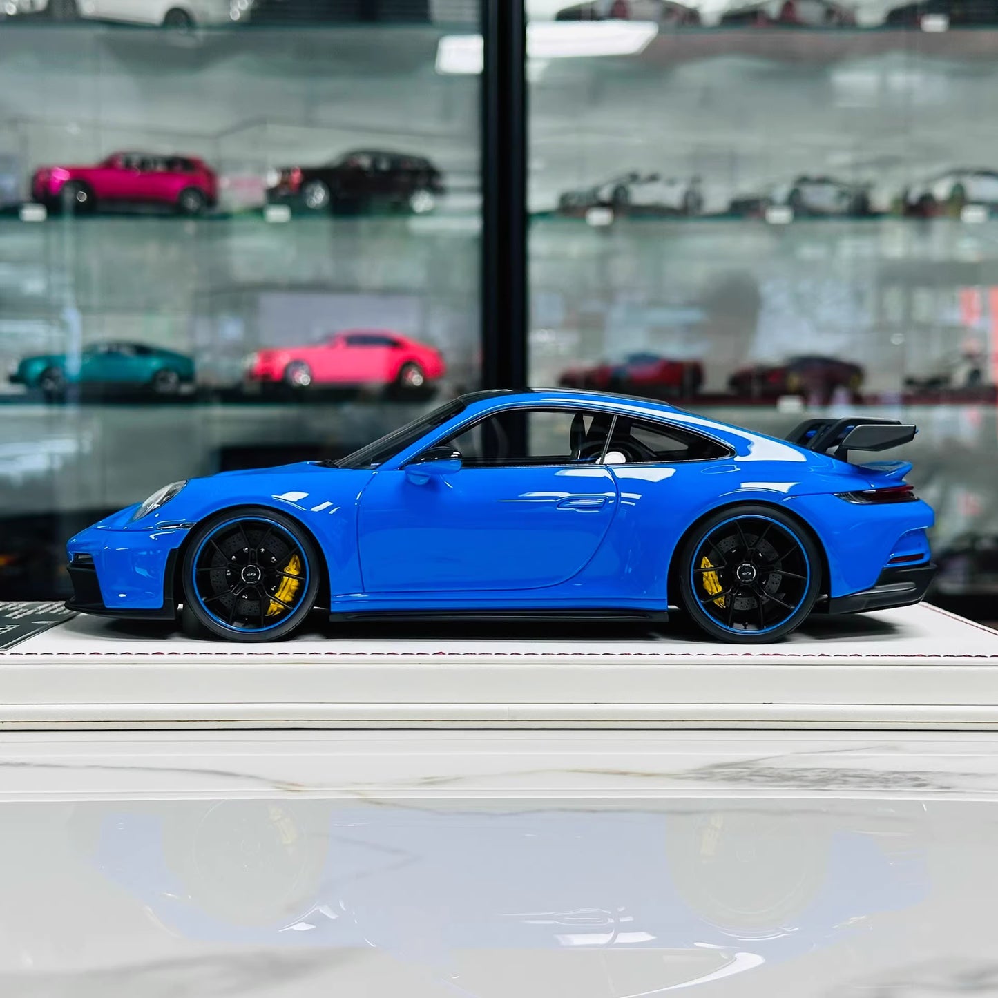 Davis&Giovanni 1/18 Porsche 911 GT3 (992) Shark Blue Limited 40 Resin