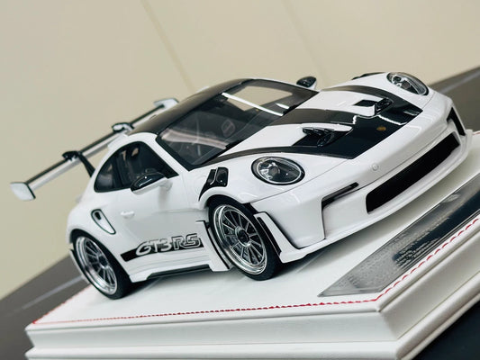 Davis & Giovanni 1/18 Porsche 911 GT3 RS 992.1 Polar White Weissach Silver Wheels Limited 10 pcs
