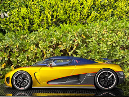 Frontiart 1/18 Koenigsegg Agera R Gold/Carbon Stripes Resin Model