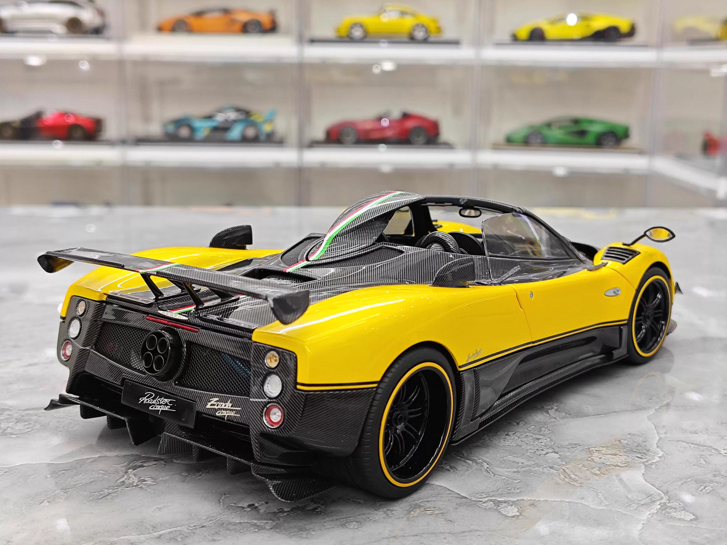 Almost Real 1/18 Pagani Zonda Cinque Yellow Carbon Diecast Model