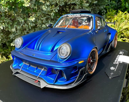 DreamWalkers 1/18 Porsche 911 “Chevalier D995” Blue Resin Model (Orange Interior)