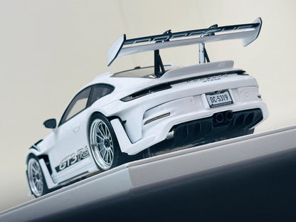 Davis & Giovanni 1/18 Porsche 911 GT3 RS 992.1 Polar White Weissach Silver Wheels Limited 10 pcs