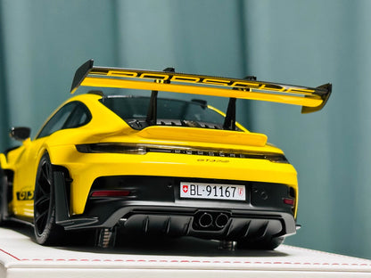Davis & Giovanni 1/18 Porsche 911 GT3 RS 992.1 Racing Yellow Carbon